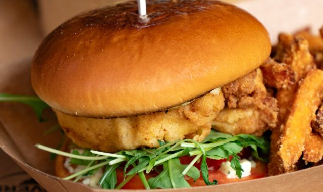Chicken Universe: Οι Σέρρες μπαίνουν στην τροχιά του πιο λαχταριστού κοτόπουλου! – Delivery: 2321181391 (ΦΩΤΟΓΡΑΦΙΕΣ)