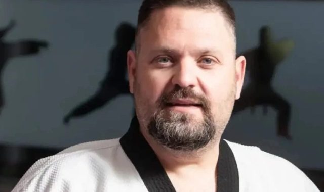 Σέρρες: Ο Βαγγέλης Δαύτσιος, επιλέχθηκε, με άδεια εισόδου εκπροσώπου του ολυμπιακού Tae Kwon Do, στις σχολικές μονάδες πρωτοβάθμιας εκπαίδευσης όλου του Νομού Σερρών!